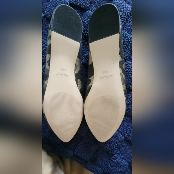 Nine West Women's Camouflage Flats - Picture 3 of 5
